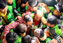 Tuntutan hukuman 18 tahun penjara terhadap pendiri Gojek di Indonesia memicu reaksi balik dari masyarakat